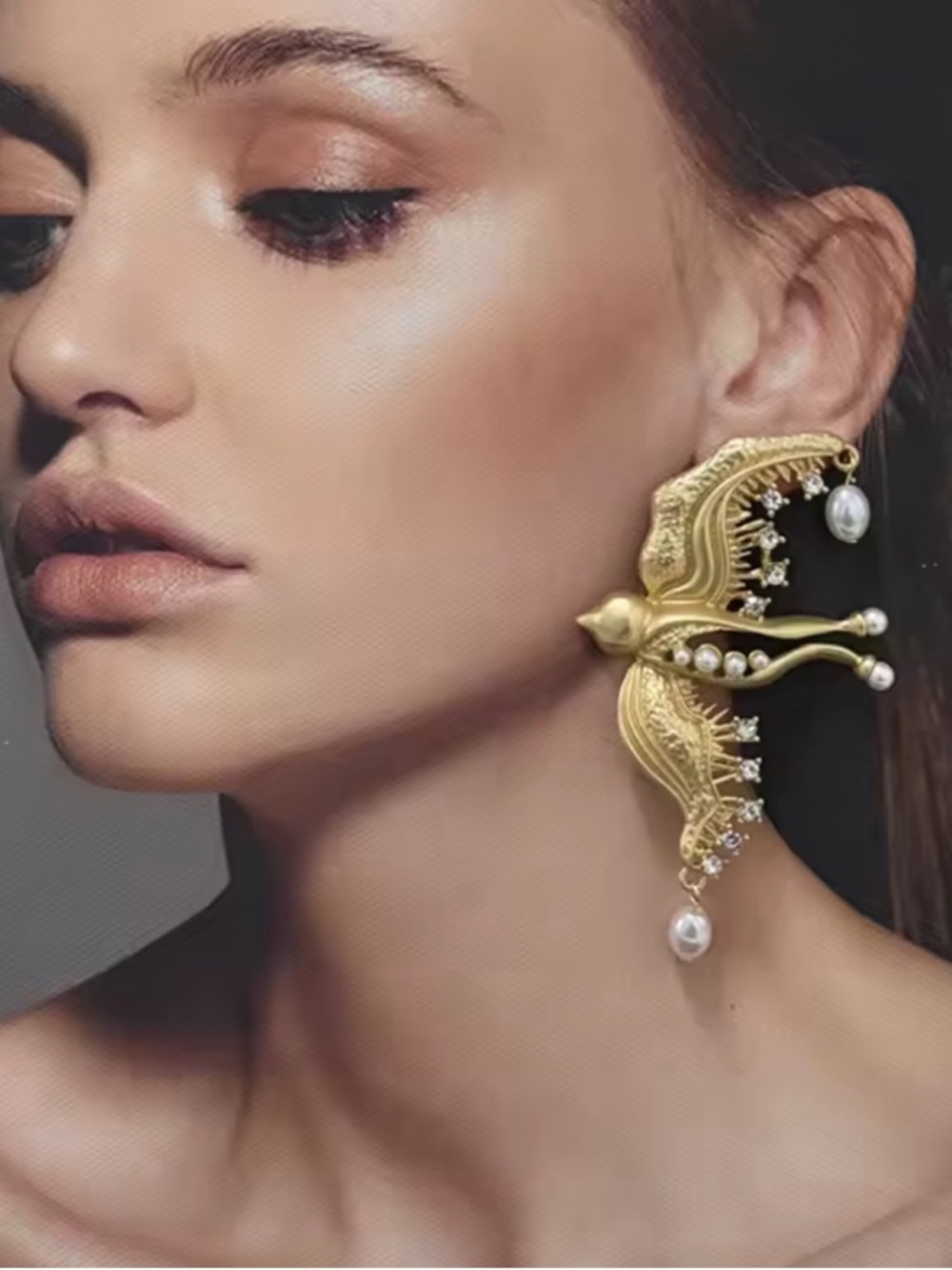 Luxe Golden Sparrow Pearl Earrings